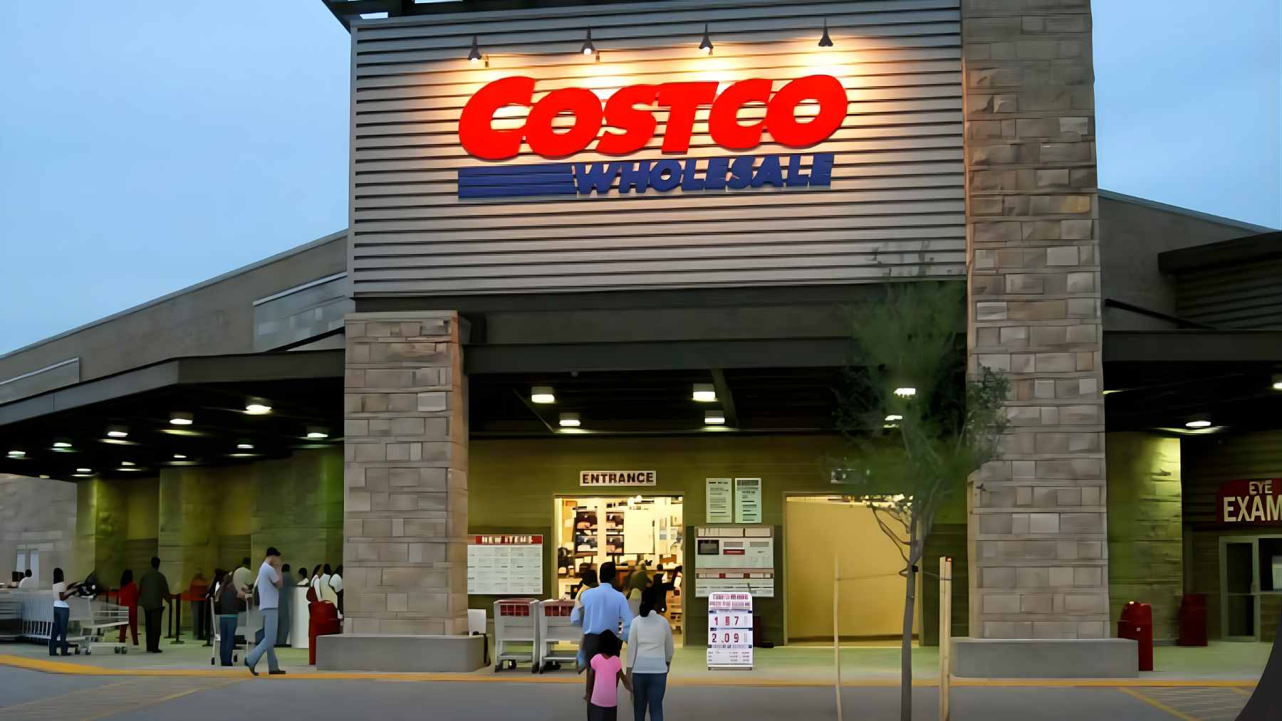 A close-up of a frustrated shopper reviewing an unexpected Costco membership auto-renewal charge on a smartphone screen.