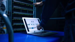 El Foro Económico Mundial avisa: la brecha de “ciber-equidad” se está abriendo y que seguridad ya depende de colaborar o quedarse atrás