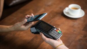 Si tienes Android esto te interesa porque los expertos han lanzado la señal de alarma: si usas tu cuenta del banco en el móvil te pueden dejar sin dinero