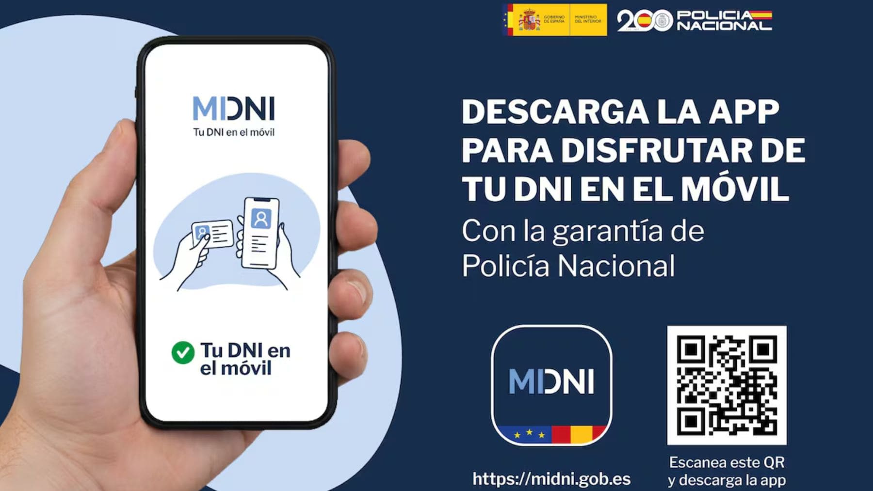 DNI digital en el móvil con la app oficial MiDNI mostrando el código QR para identificarse en España.