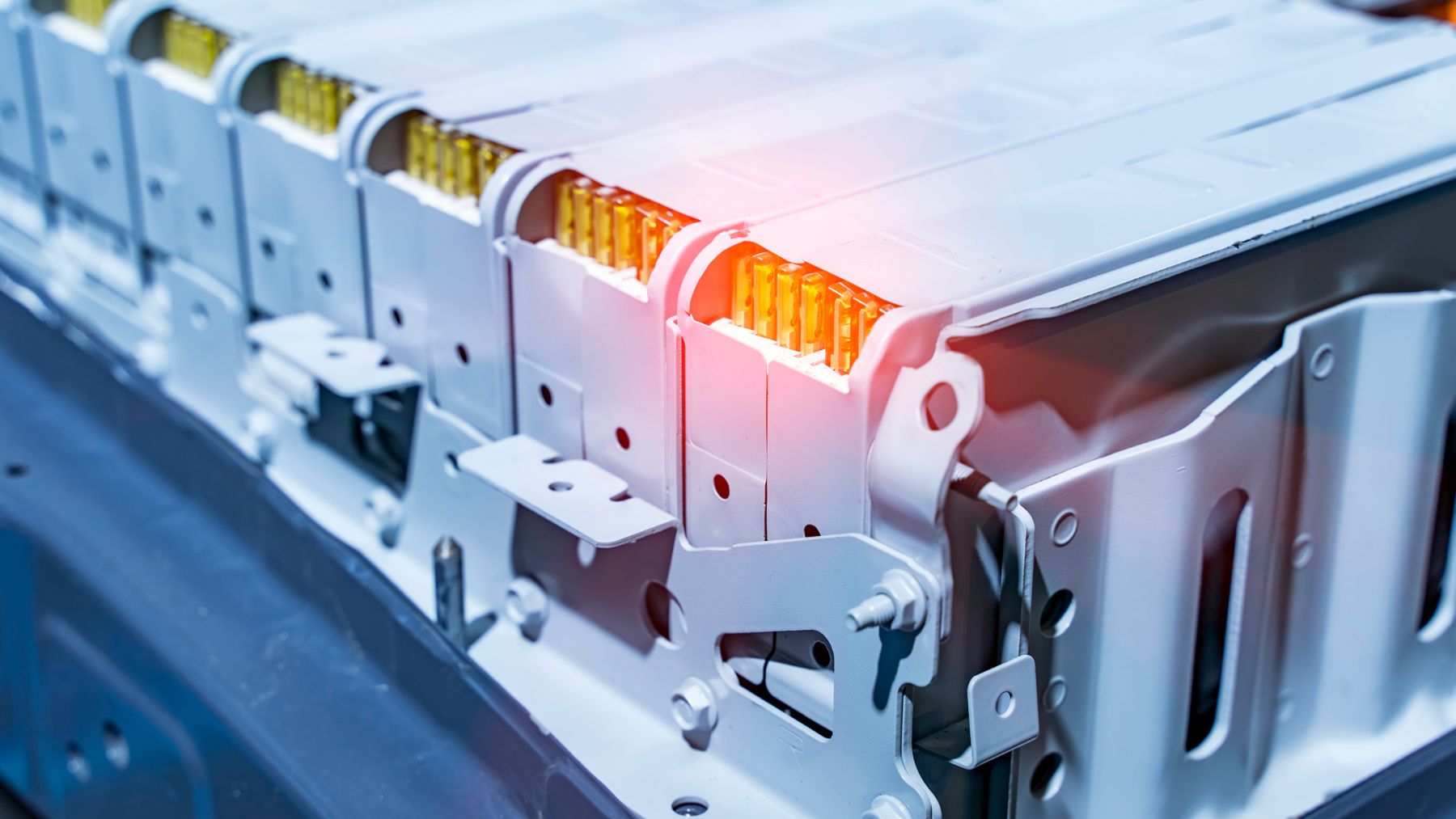 Batería de litio con módulos energéticos y sistema avanzado de almacenamiento eléctrico.