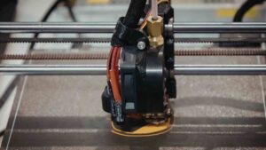 Voluntarios de toda Europa están usando sus casas para hacer una red secreta de impresión 3D para fabricar bombas para Ucrania