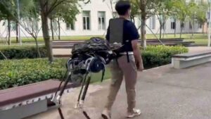 Parece una película de ciencia ficción pero es real: crean un robot que convierte a los humanos en centauros biónicos