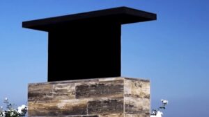 Hace 17 años se mudó de casa y lo que acaba de encontrar confirma que el antiguo dueño vivía en el futuro: «No teníamos ni idea de que existiera»